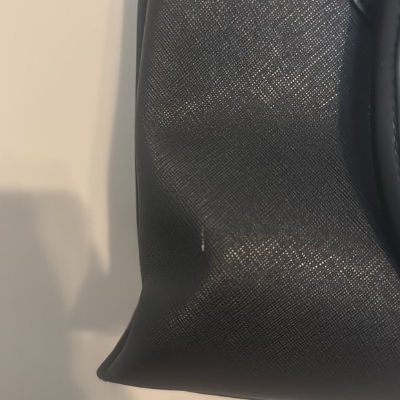 Michael Kors purse - Picture 6 of 7